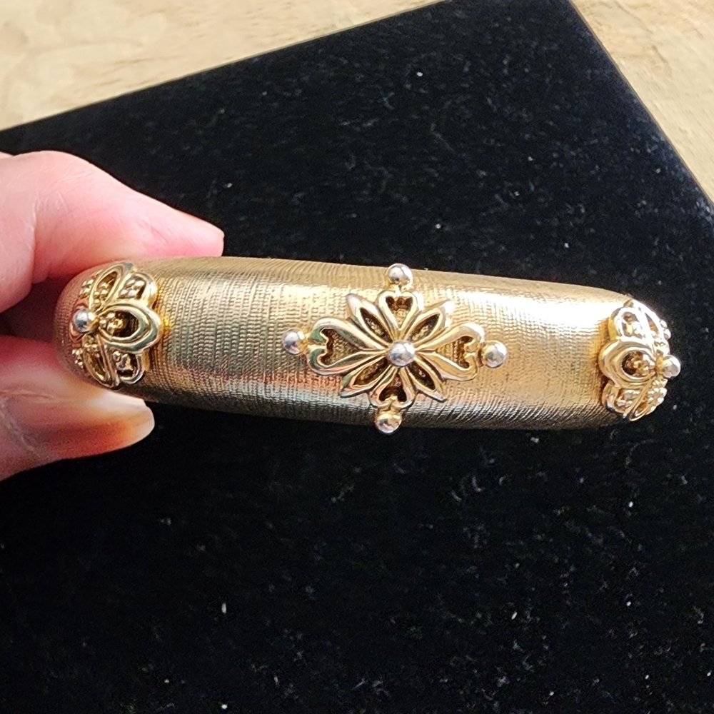 Oscar de la Renta bracelet